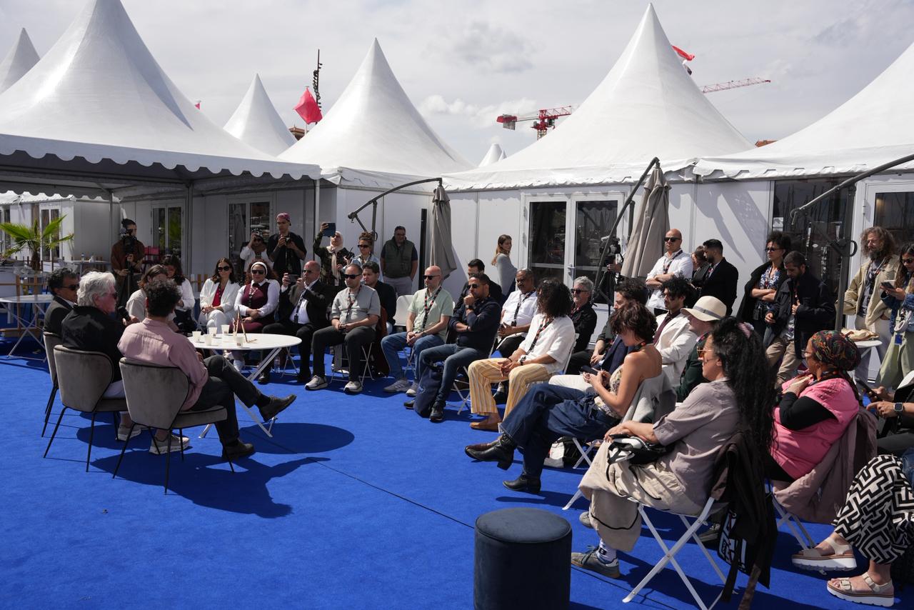 Hussein Fahmi in the First Session of the Egyptian Pavilion at Cannes: Preserving Cinematic Heritage is an Ongoing Responsibility to Connect Generations with Our Artistic History